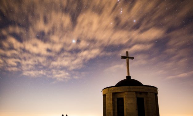 «Eis a luz de Cristo»
